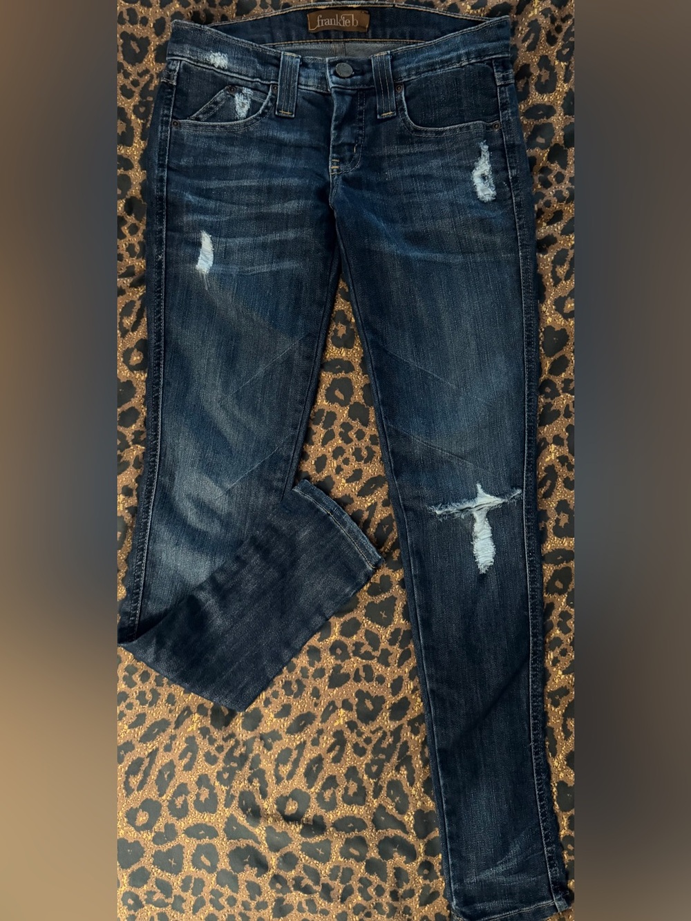 New* Frankie B. Distressed limited edition zip heart pocket skinnies